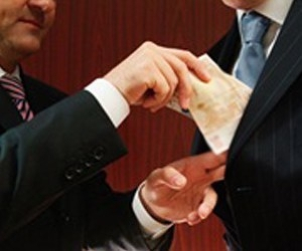 Кабанов (осужденный за хищение) и его водитель небесный: как &laquo;Су-82&raquo; Сюзева получило 924 млн через распоряжение губернатора